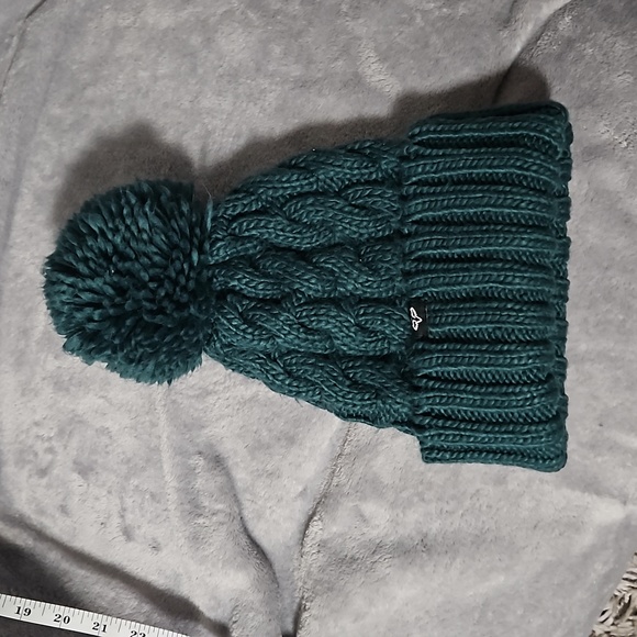Beautiful Green Fox Racing Pompom Toque Beanie - Picture 4 of 4